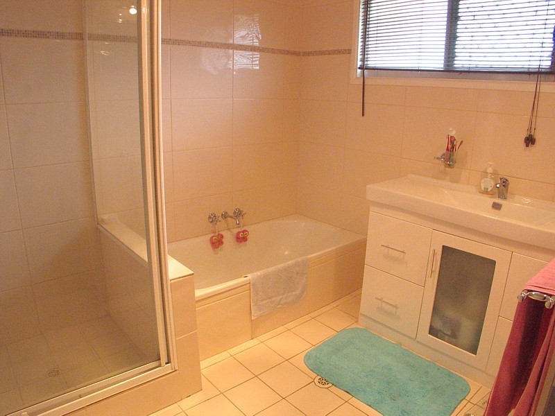 23 Murev Way, Carrara QLD 4211