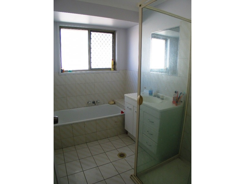 Highland Park QLD 4211