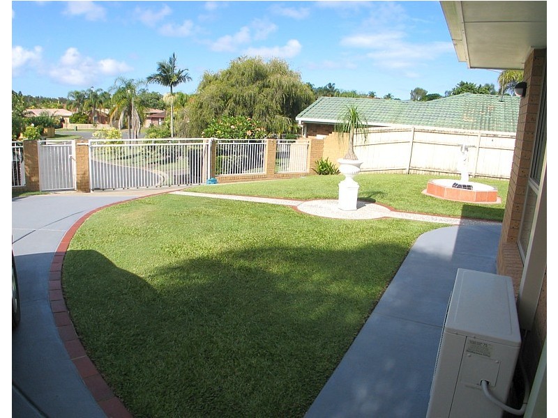 6 Kenley Ct, Carrara QLD 4211