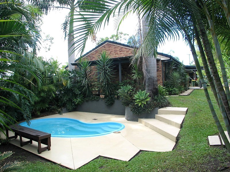 33 Woolmere Street, Carrara QLD 4211