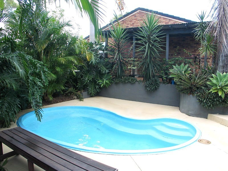 33 Woolmere Street, Carrara QLD 4211