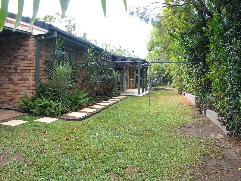 33 Woolmere Street, Carrara QLD 4211