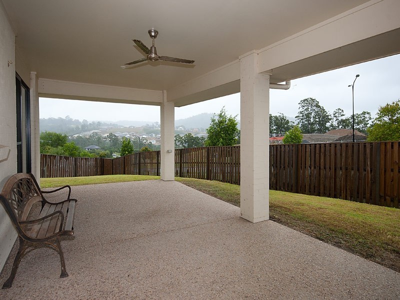 74 Harmsworth Road, Pacific Pines QLD 4211