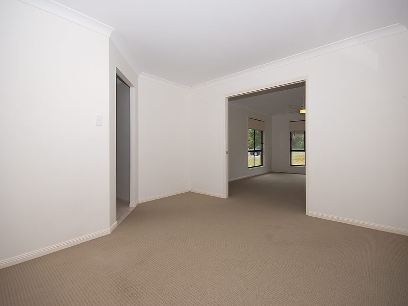 74 Harmsworth Road, Pacific Pines QLD 4211