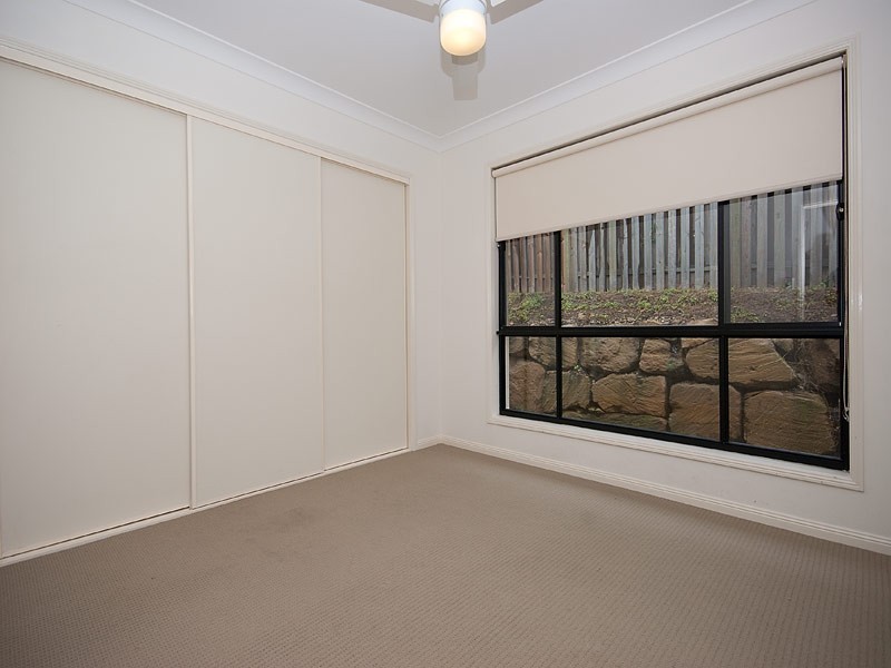 74 Harmsworth Road, Pacific Pines QLD 4211