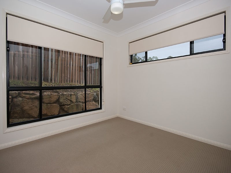 74 Harmsworth Road, Pacific Pines QLD 4211