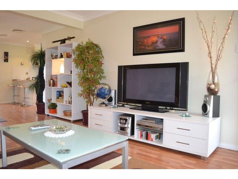 16B Abbey Rose Way, Nerang QLD 4211