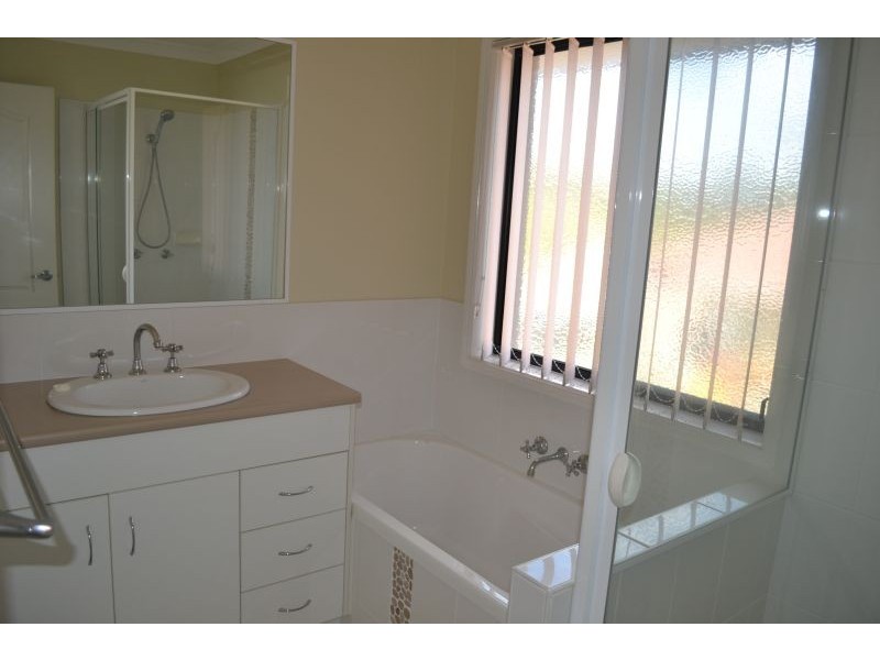16B Abbey Rose Way, Nerang QLD 4211