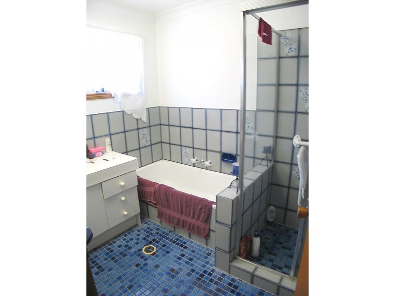 33 Pappas Way, Carrara QLD 4211