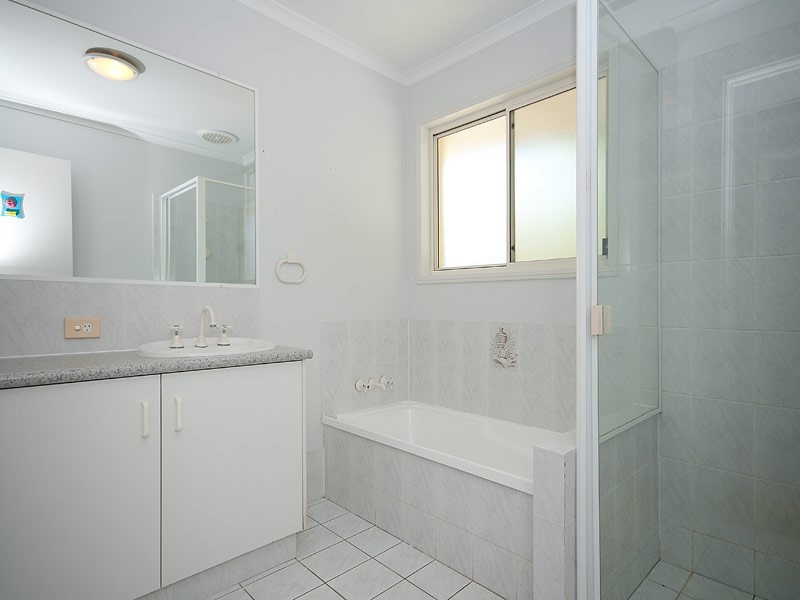 76/102 Alexander Drive, Highland Park QLD 4211