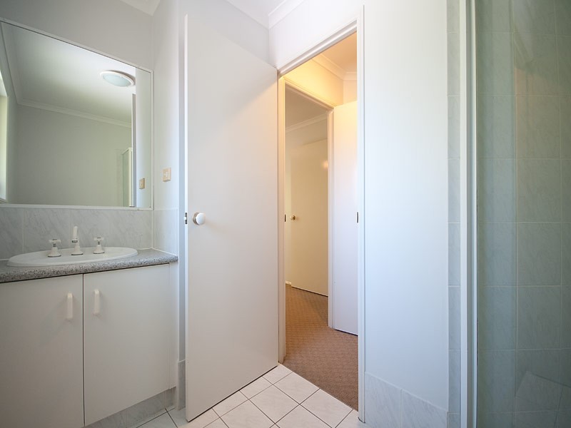 76/102 Alexander Drive, Highland Park QLD 4211