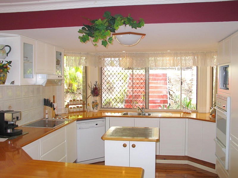 15 Foxhill Court, Carrara QLD 4211