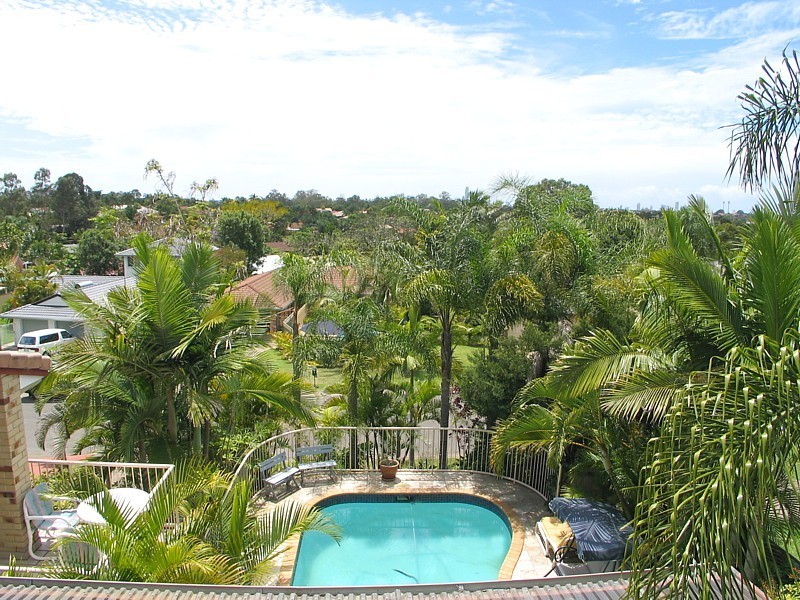 15 Foxhill Court, Carrara QLD 4211