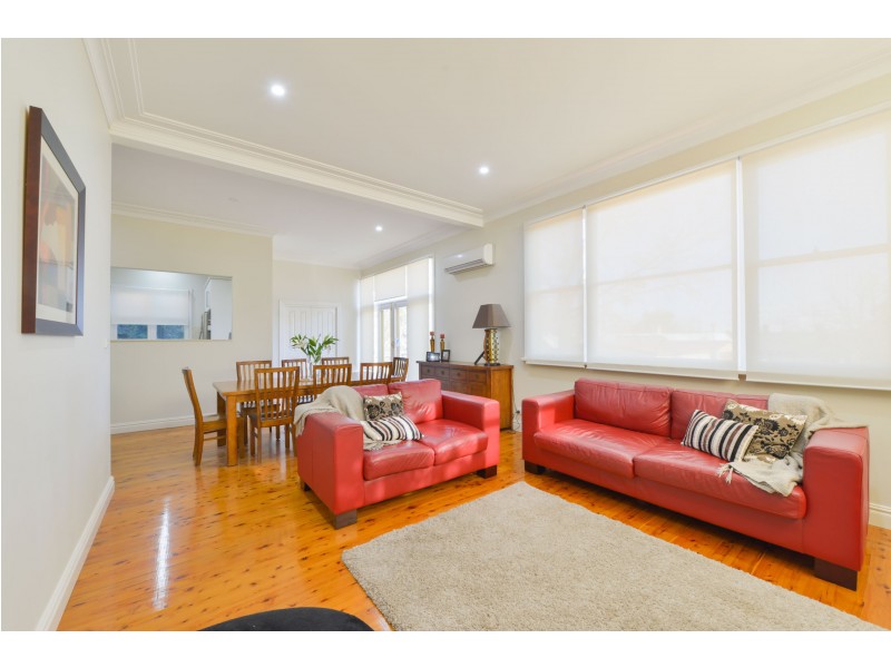 77 Carthage Street, Tamworth NSW 2340