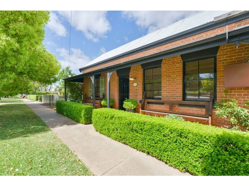 57 Upper Street, Tamworth NSW 2340