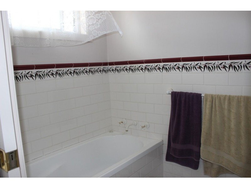 26 Piper Street, Tamworth NSW 2340