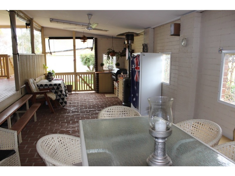 18 Yangoora Street, Tamworth NSW 2340