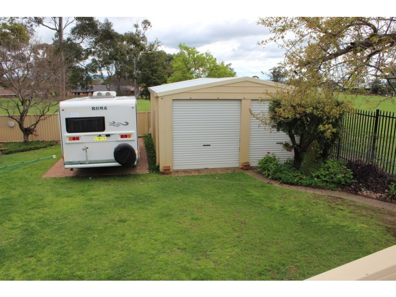 18 Yangoora Street, Tamworth NSW 2340