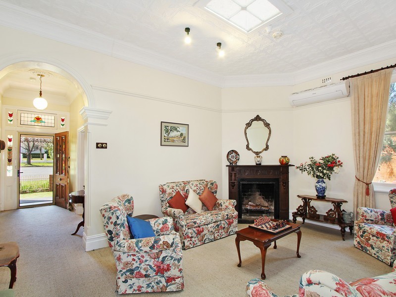 81 Carthage Street, Tamworth NSW 2340