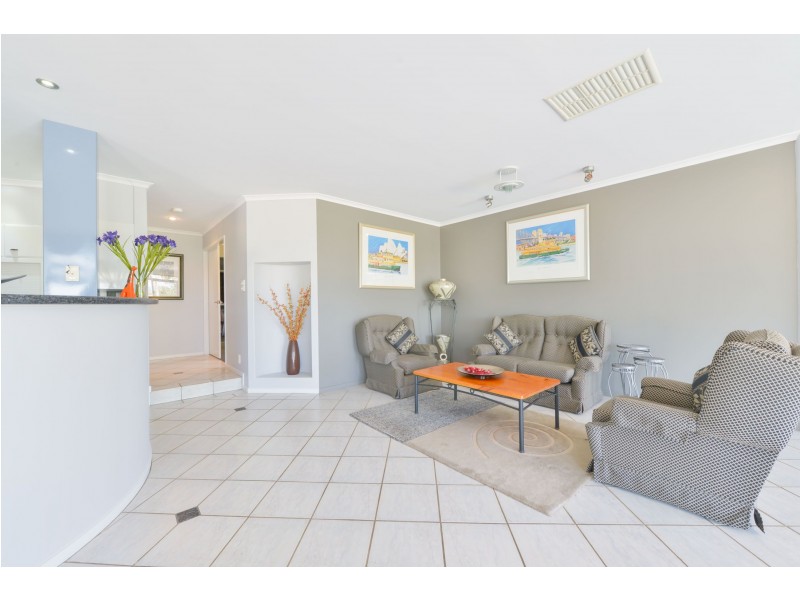 15 Glen Alpha Close, Tamworth NSW 2340