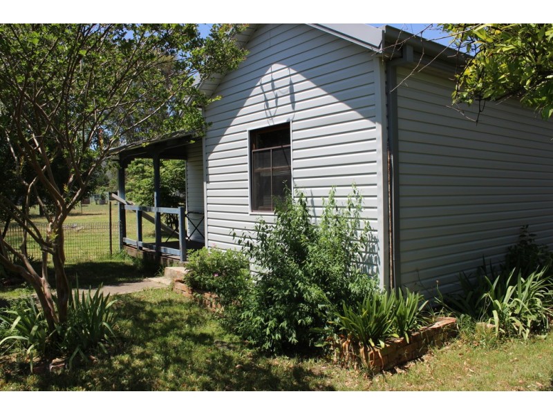 ‘Iona’ 58-60 Nundle Road, Woolomin NSW 2340