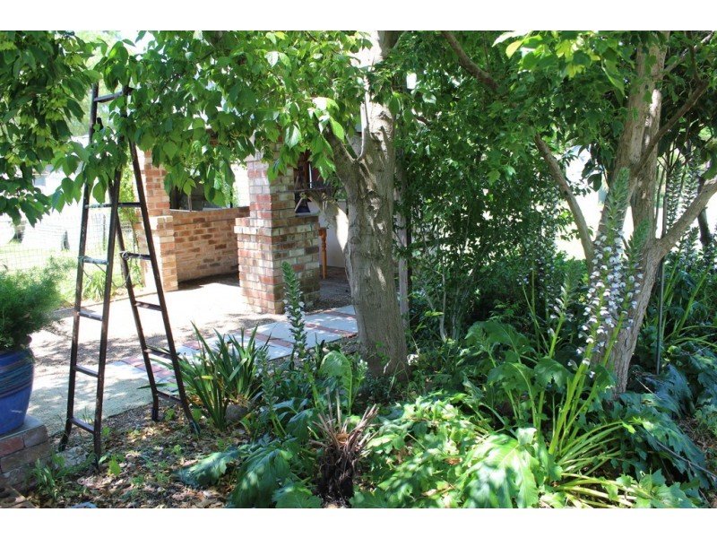 ‘Iona’ 58-60 Nundle Road, Woolomin NSW 2340