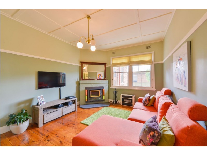 131 Upper Street, Tamworth NSW 2340