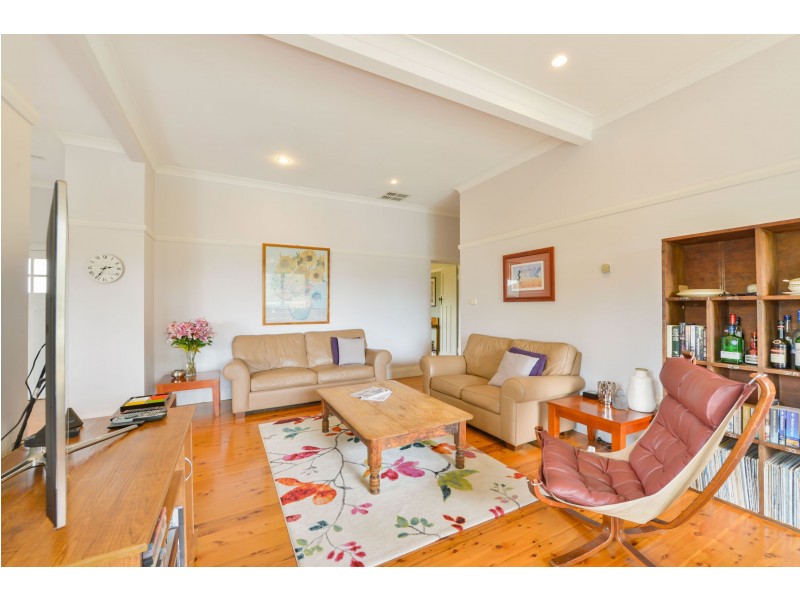 131 Upper Street, Tamworth NSW 2340