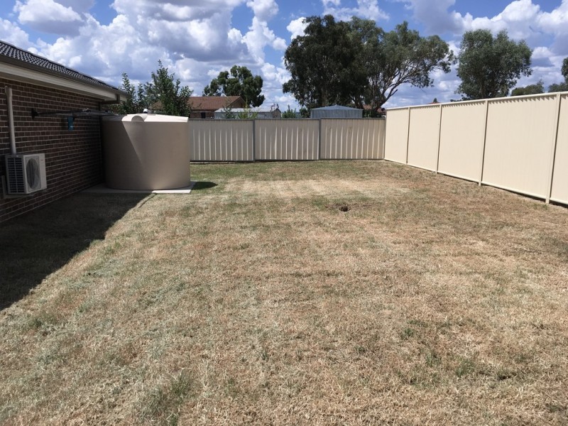 24 Flemming Cres, Tamworth NSW 2340