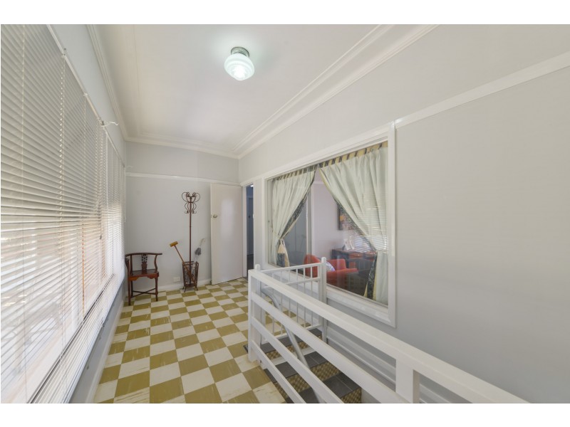 21 Golf Street, Tamworth NSW 2340