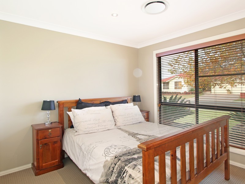 27 The Grange, Tamworth NSW 2340
