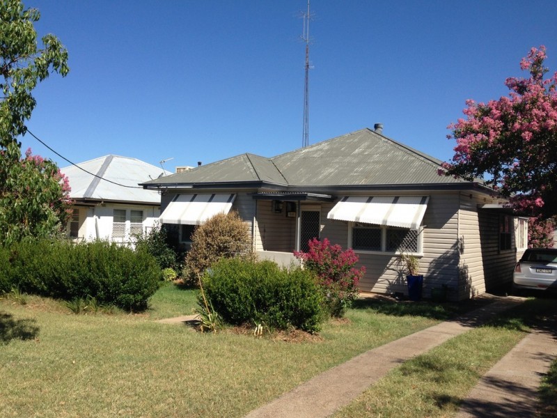 52 Mathews Street, Tamworth NSW 2340