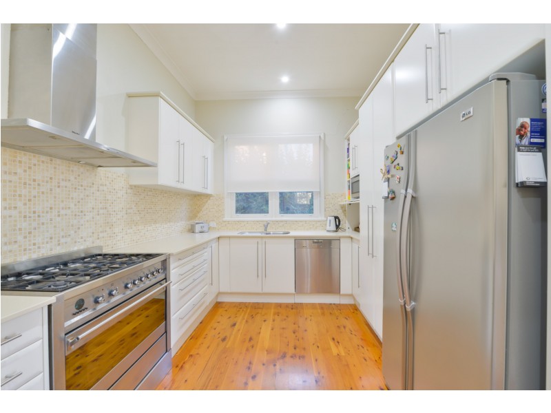 77 Carthage Street, Tamworth NSW 2340