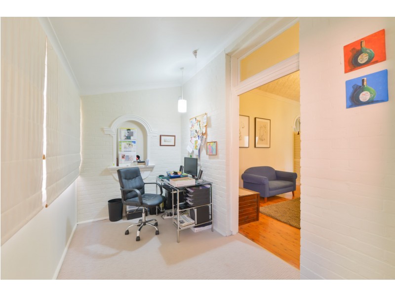 77 Carthage Street, Tamworth NSW 2340