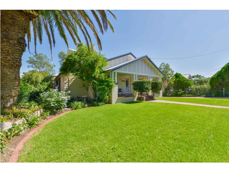 77 Upper street, Tamworth NSW 2340