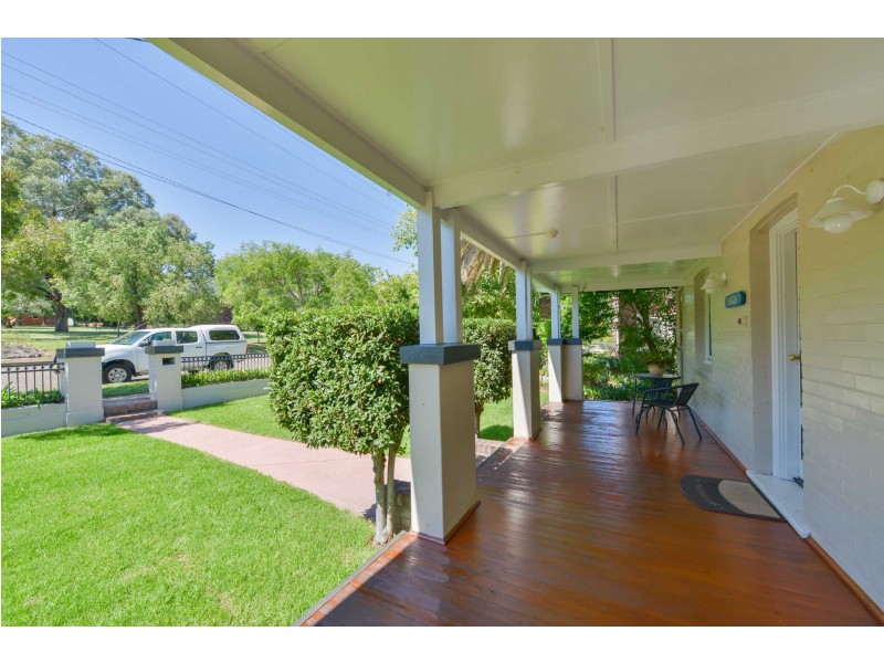 77 Upper street, Tamworth NSW 2340