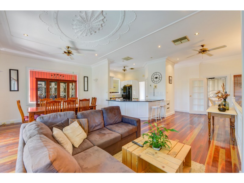 77 Upper street, Tamworth NSW 2340