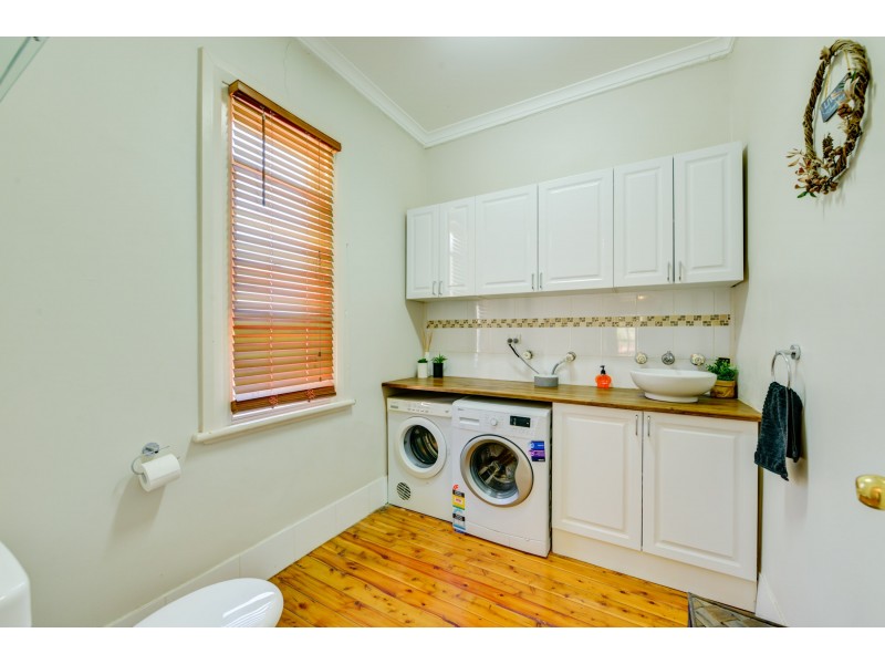 77 Upper street, Tamworth NSW 2340