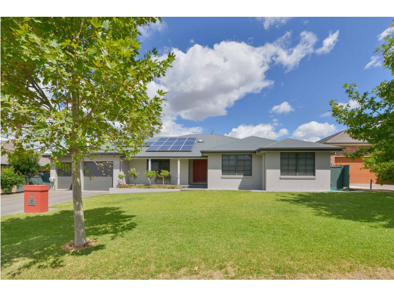 5 The Heights, Tamworth NSW 2340