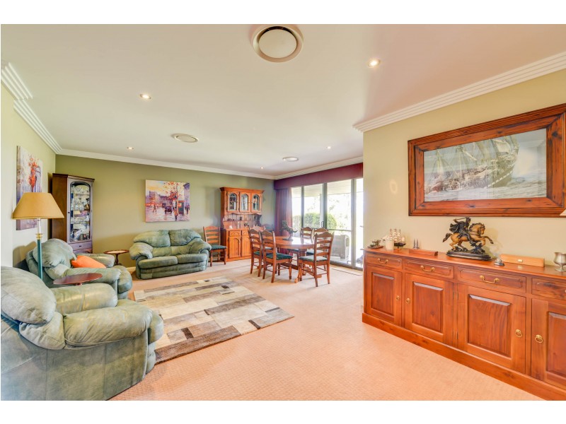 5 The Heights, Tamworth NSW 2340