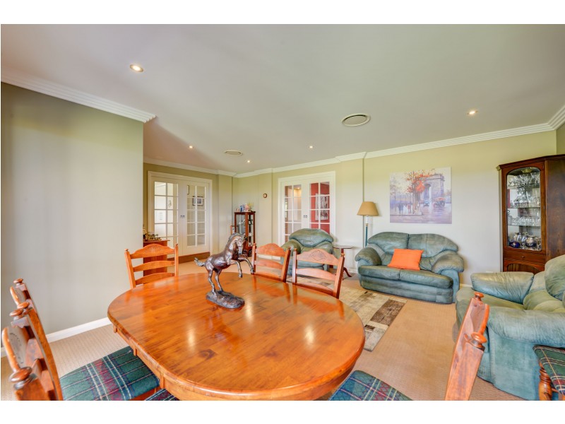 5 The Heights, Tamworth NSW 2340