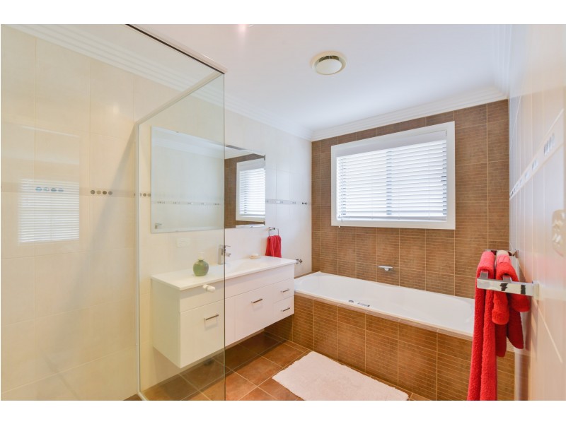 5 The Heights, Tamworth NSW 2340