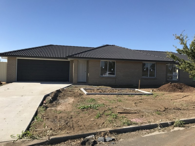 47 Flemming Cres, Tamworth NSW 2340