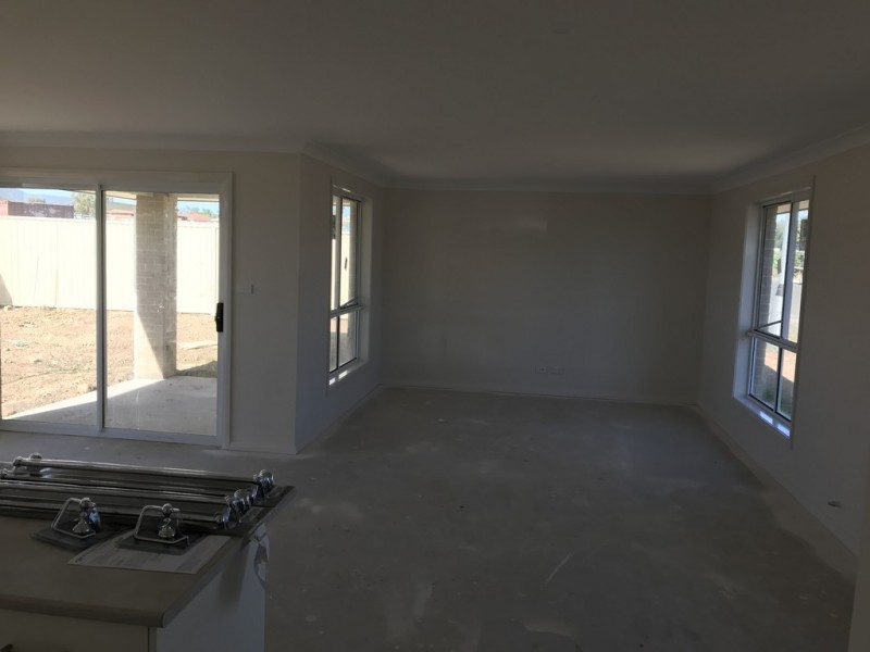 47 Flemming Cres, Tamworth NSW 2340