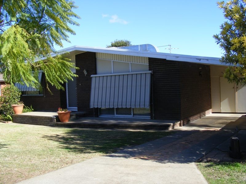 12 Nancy Street, Tamworth NSW 2340