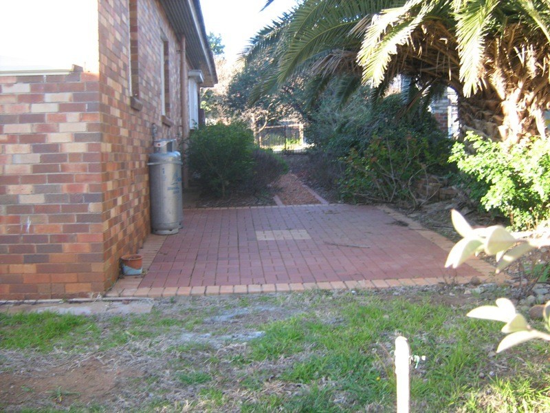 87 Rawson Ave, Tamworth NSW 2340