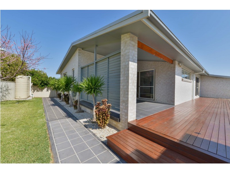 13 Woodside Road, Tamworth NSW 2340