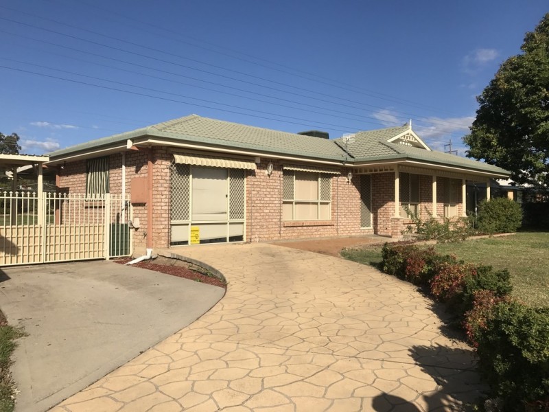 36 Cobb and Co Circuit, Tamworth NSW 2340