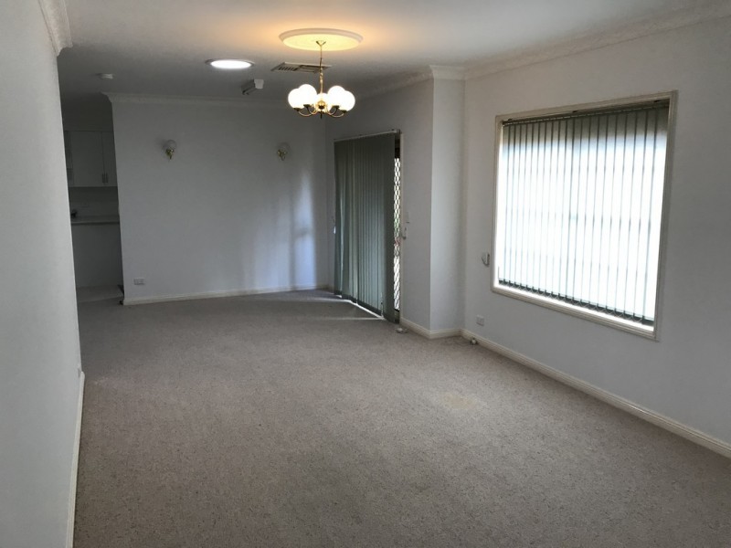 8B Dowell Avenue, Tamworth NSW 2340