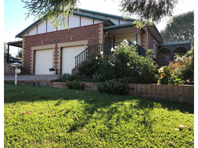 8B Dowell Avenue, Tamworth NSW 2340